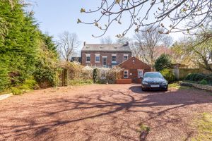 Photo 24- click for photo gallery